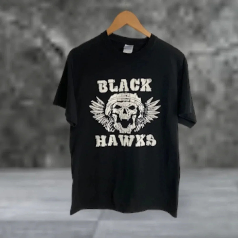 Black Hawks Men's Medium T Shirt‎ Helicopter Military Skull Wings Graphic